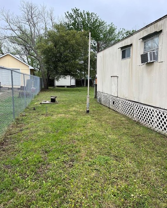 1606 Rice St, Alvin, TX 77511
