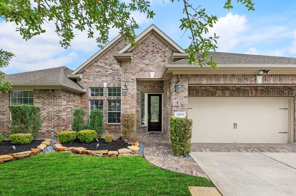 25203 Auburn Bend Dr, Spring, TX 77389-4343