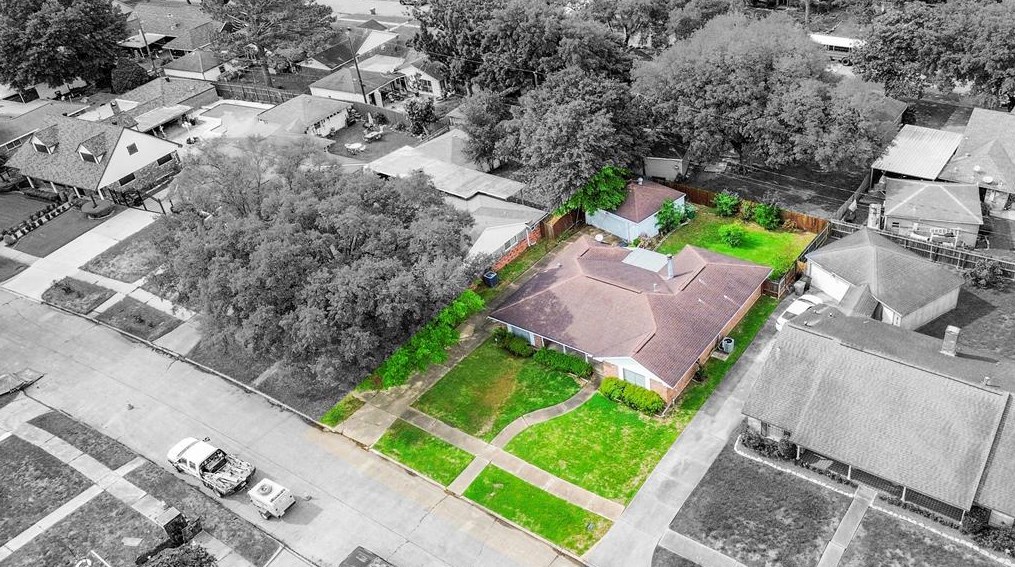 227 Coronation Dr, Houston, TX 77034-2315