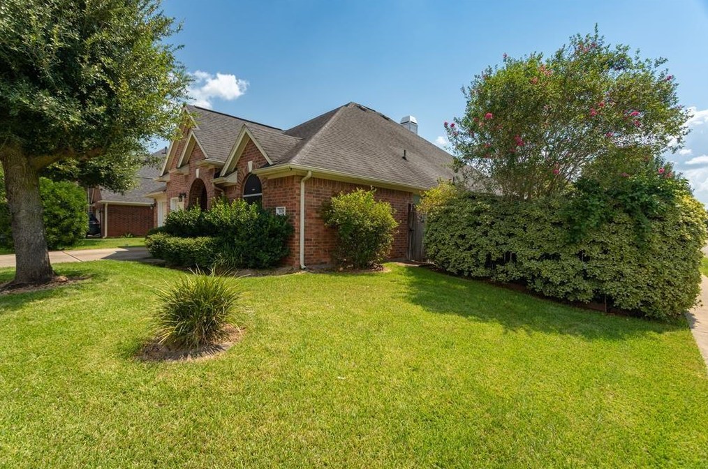 1639 Candleston Ln, Katy TX  77450-6758 exterior