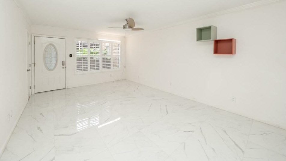 5550 N Braeswood Blvd #82, Houston, TX 77096