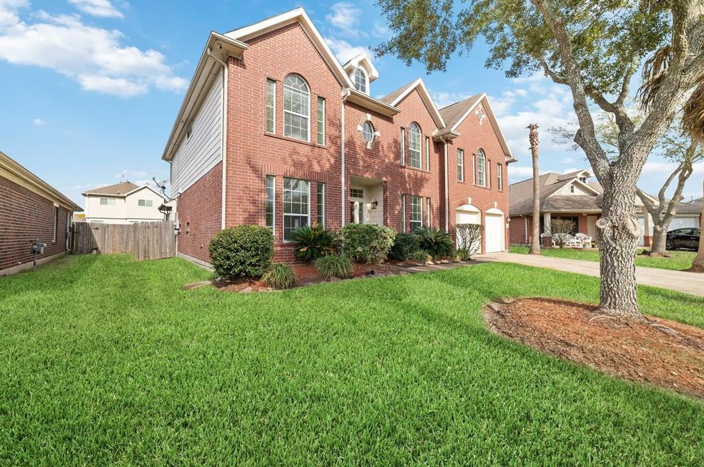 3906 Camelia Glen Ln, Fresno, TX 77545