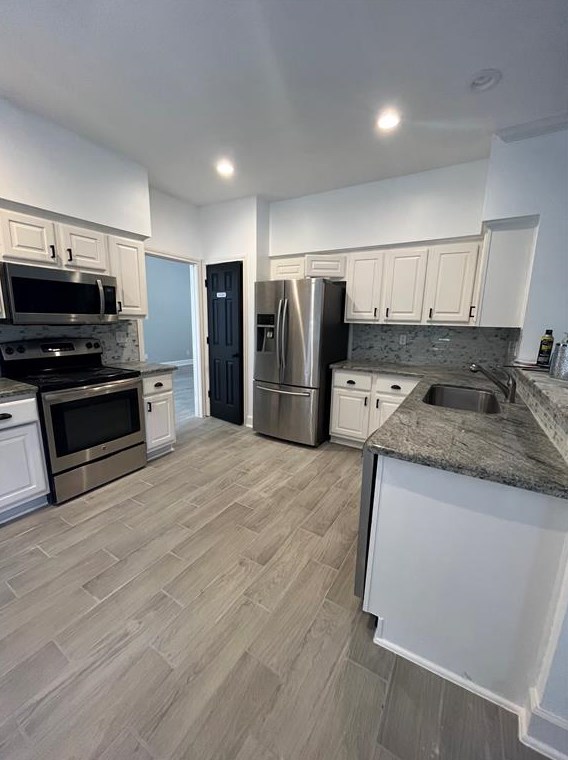 1726 Emerald Lake Ct, Houston, TX 77062