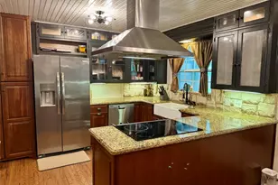 1203 Yupon St, El Campo, TX 77437 - Photo 24