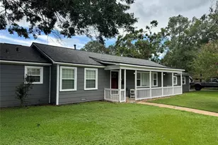 1203 Yupon St, El Campo, TX 77437 - Photo 1