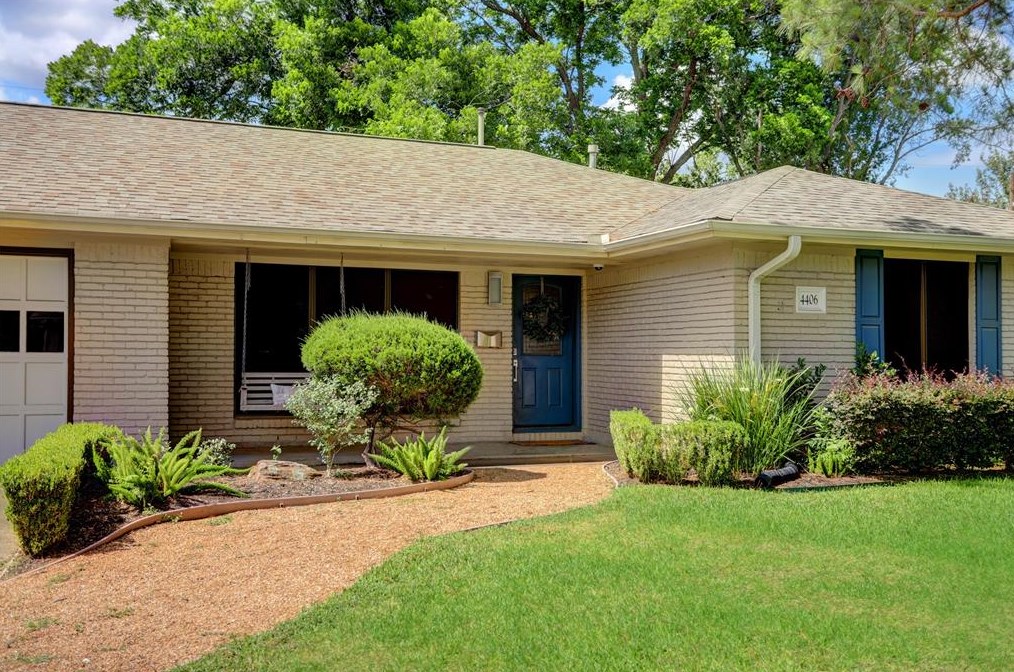 4406 Kingfisher Dr, Houston, TX 77035
