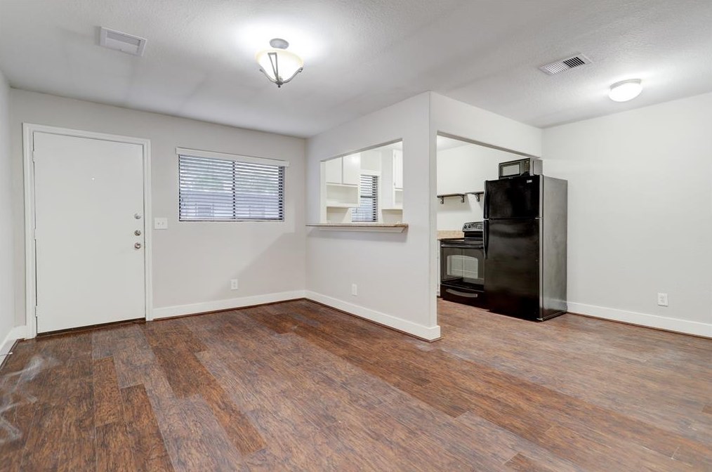 405 Hawthorne St, Houston, TX 77006-4001