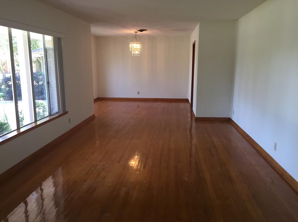 5118 Creekbend Dr, Houston, TX 77035