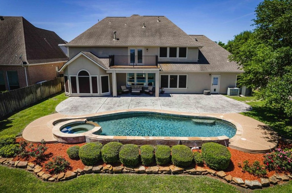 2715 Bainbridge Cir, Pearland, TX 77584-5909