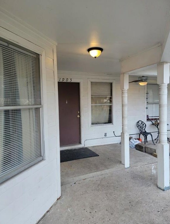 1905 Chapman St, Houston TX  77009-8210 exterior