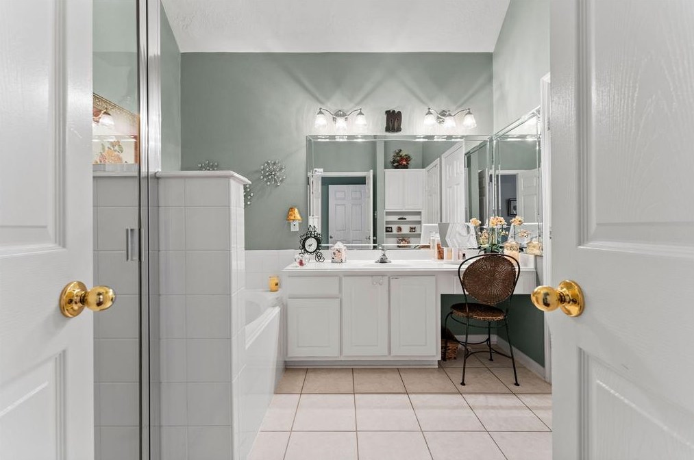 23 Harvest Wind Pl, Spring TX 77382-3602 exterior