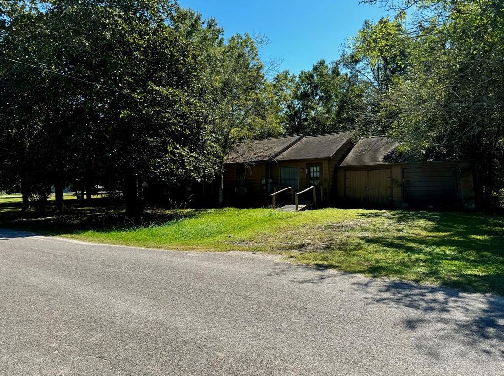 235 W Hartel St, Grayburg, TX 77659