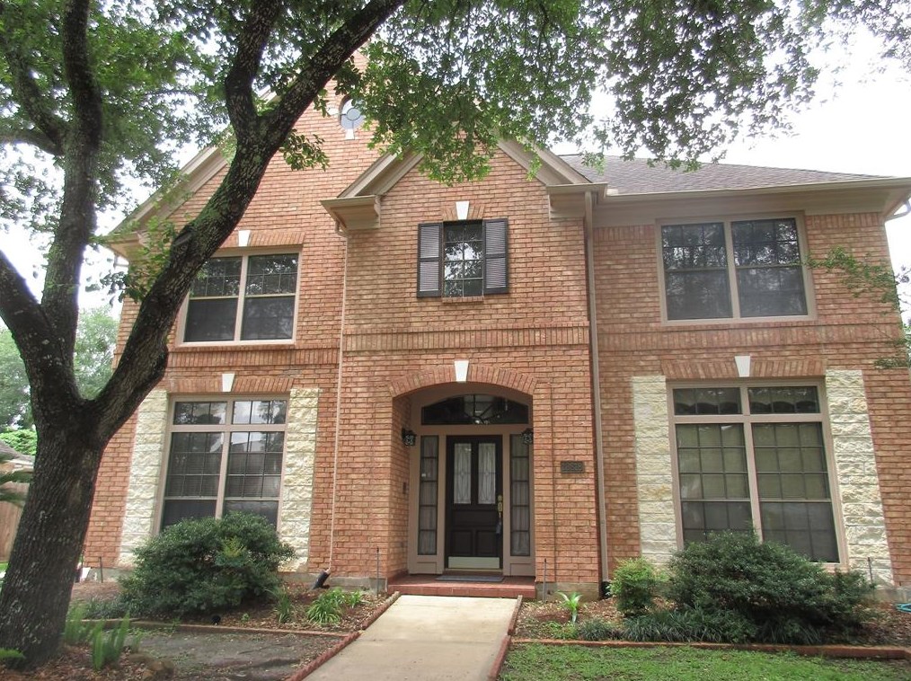 13618 Shadow Falls Ct, Houston, TX 77059