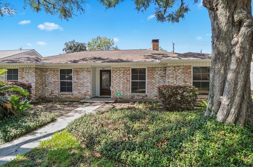 2807 Quincannon Ln, Houston, TX 77043-1603