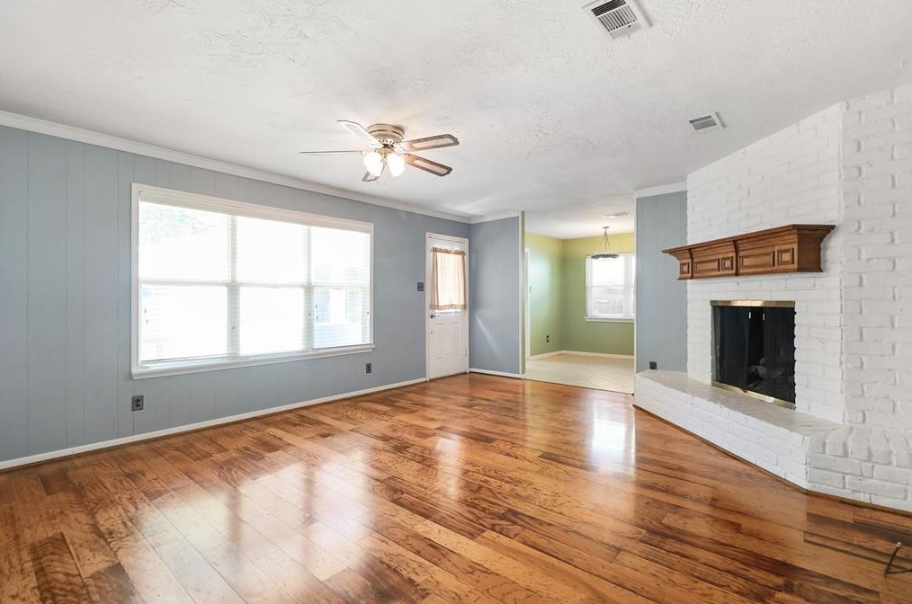 2807 Quincannon Ln, Houston TX 77043-1202 exterior