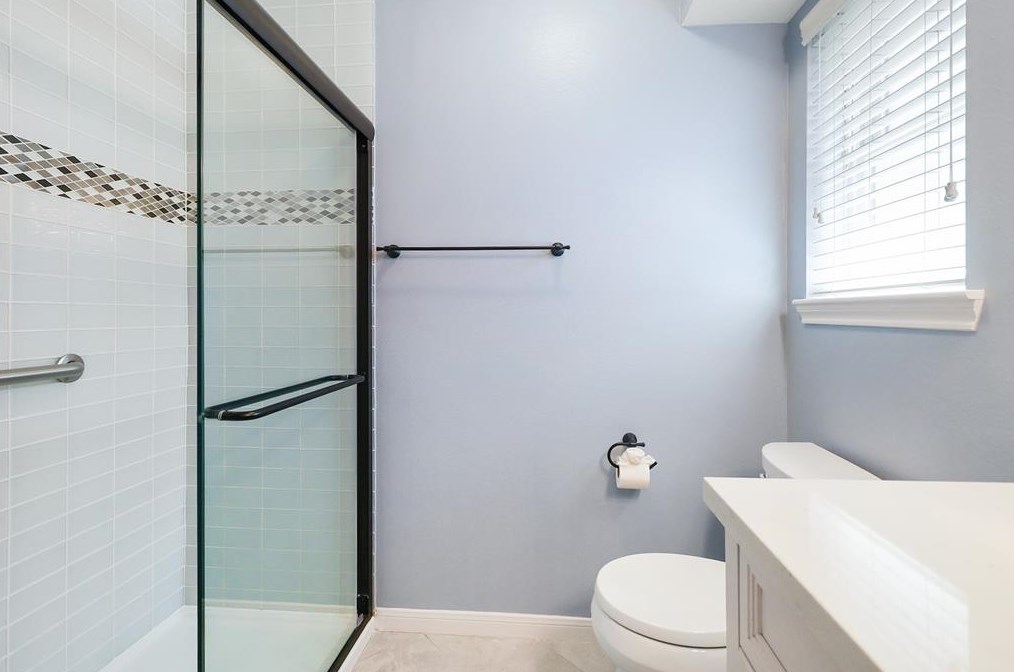 2807 Quincannon Ln, Houston TX 77043-1202 exterior