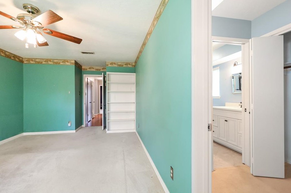 2807 Quincannon Ln, Houston TX 77043-1202 exterior