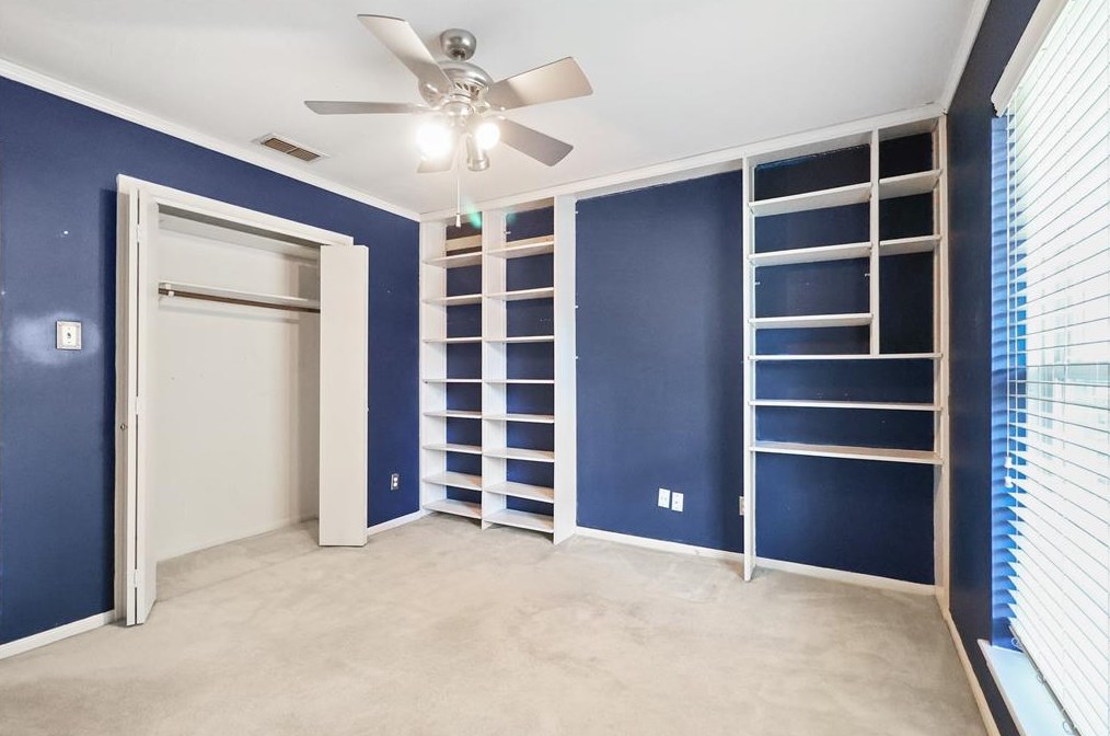 2807 Quincannon Ln, Houston TX 77043-1202 exterior