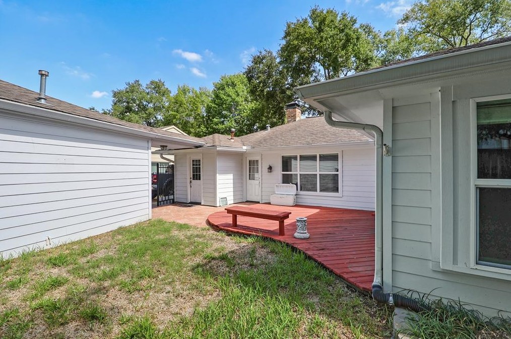 2807 Quincannon Ln, Houston TX 77043-1202 exterior