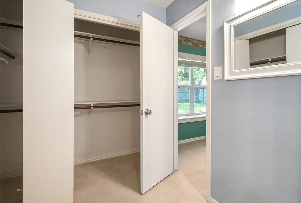 2807 Quincannon Ln, Houston TX 77043-1202 exterior