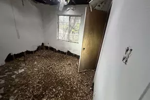 855 15th W, Lakehills, TX 78063 - Photo 14