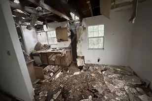 855 15th W, Lakehills, TX 78063 - Photo 6