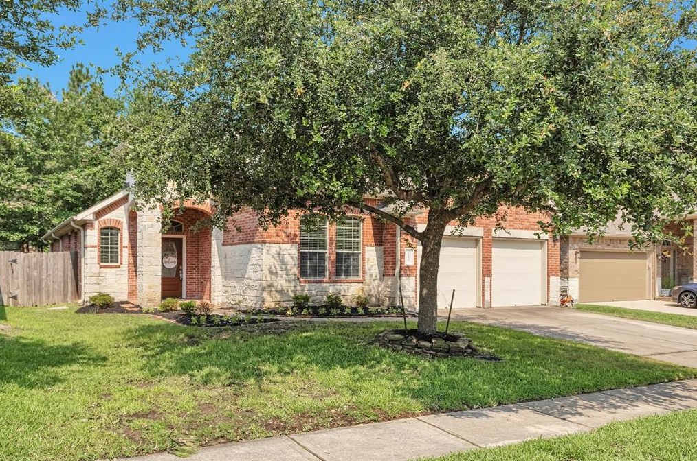 1030 Forest Haven Ct, Conroe, TX 77384-3500