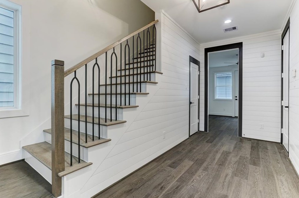 861 25th St, Houston, TX 77009-1716