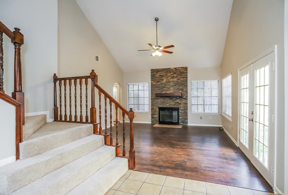 6713 Queensclub Dr, Houston, TX 77069