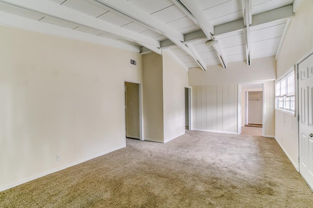 5458 S Crooked Creek Dr, Houston, TX 77017