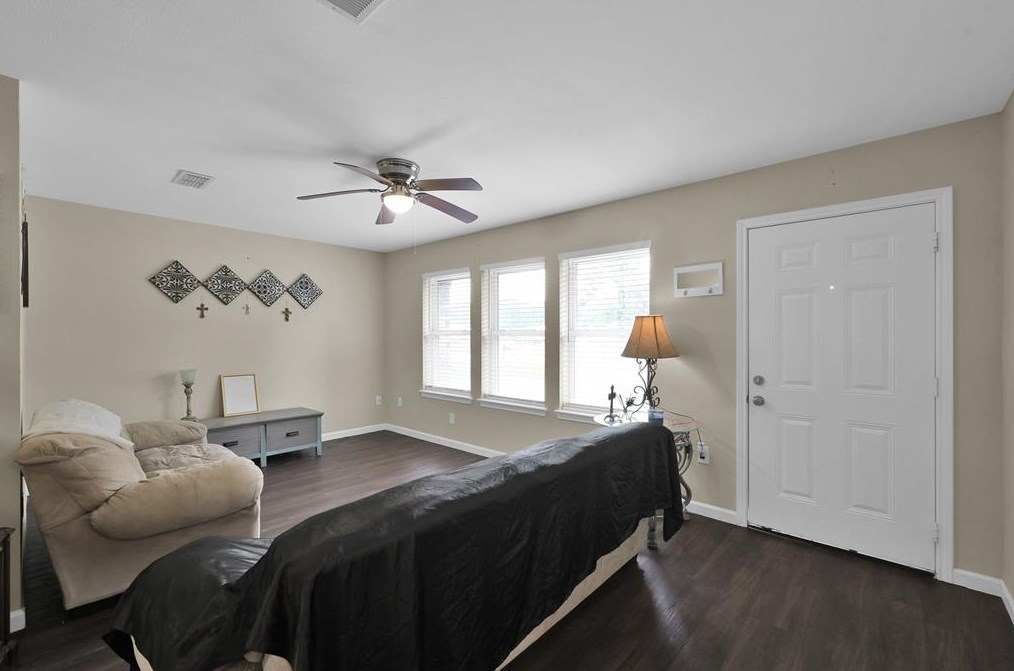 22919 White Oak Dr, Roman Forest, TX 77357-8315