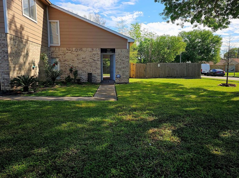 16002 Sky Ct, Houston, TX 77073-5433