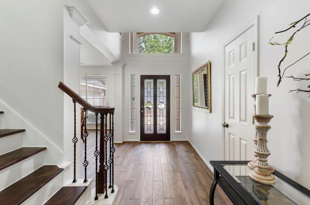 35 Peaceful Cyn Cir, Spring TX 77381-4487 exterior