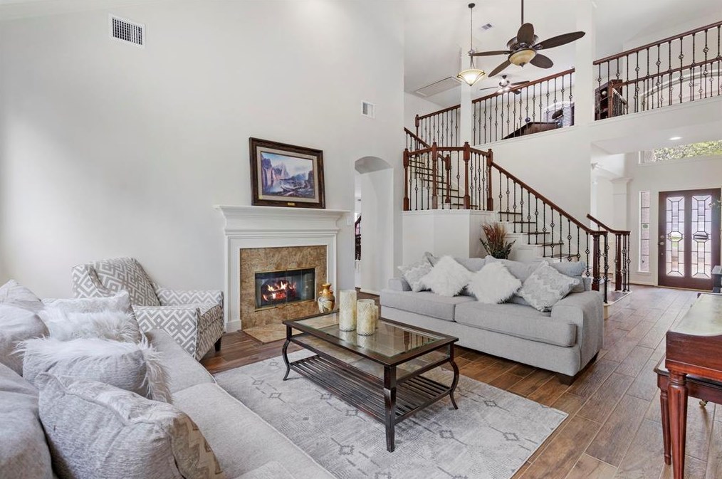 35 Peaceful Cyn Cir, Spring TX 77381-4487 exterior