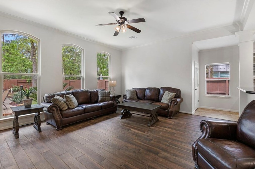 35 Peaceful Cyn Cir, Spring TX 77381-4487 exterior