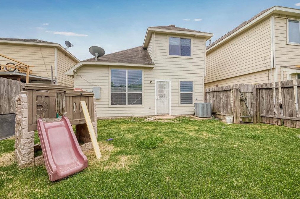 12654 Ashford Riv, Houston TX  77072-5663 exterior