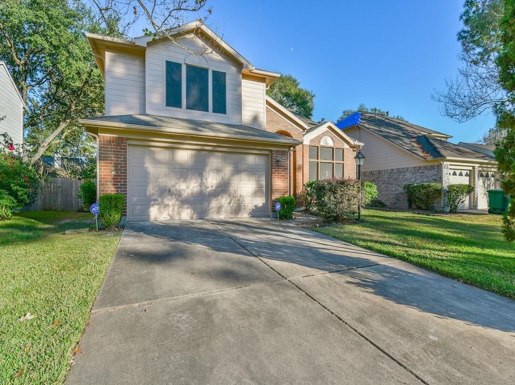 14539 Oak Chase Dr, Houston, TX 77062