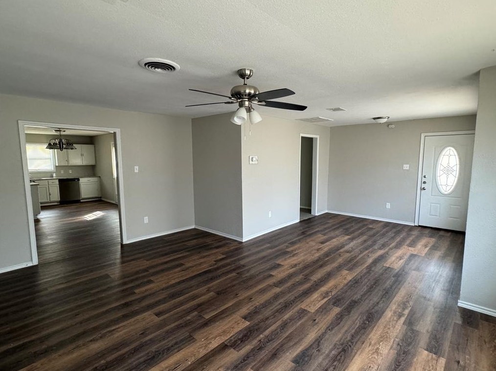 8238 Homewood Ln, Houston, TX 77028