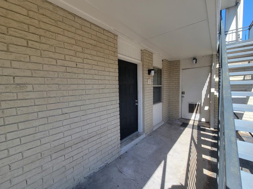 845 Beverly St #1, Houston, TX 77007