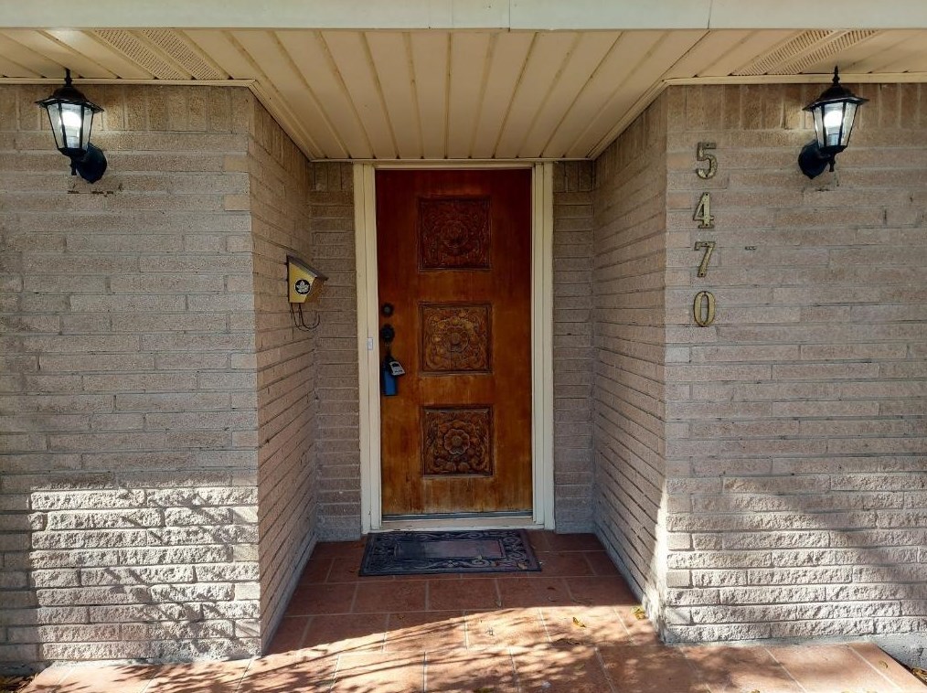 5470 Carew St, Houston, TX 77096