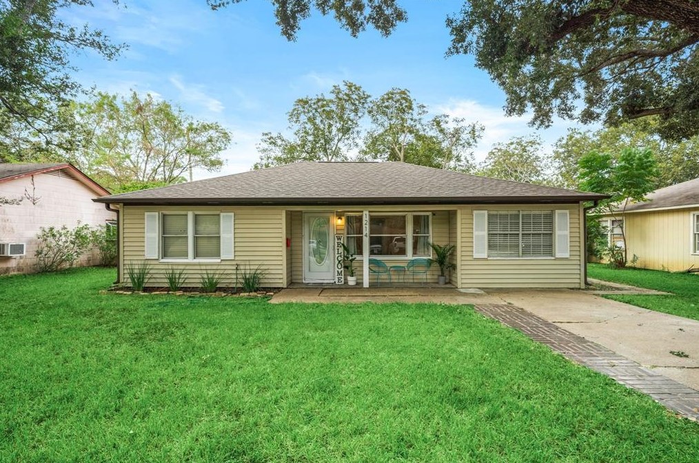 1214 George St, Richmond, TX 77471