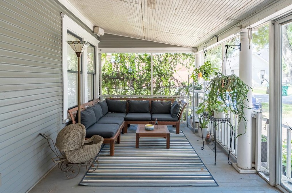 501 9 St, Houston TX  77007-1411 exterior