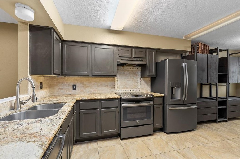 15538 Weldon Dr, Houston, TX 77032