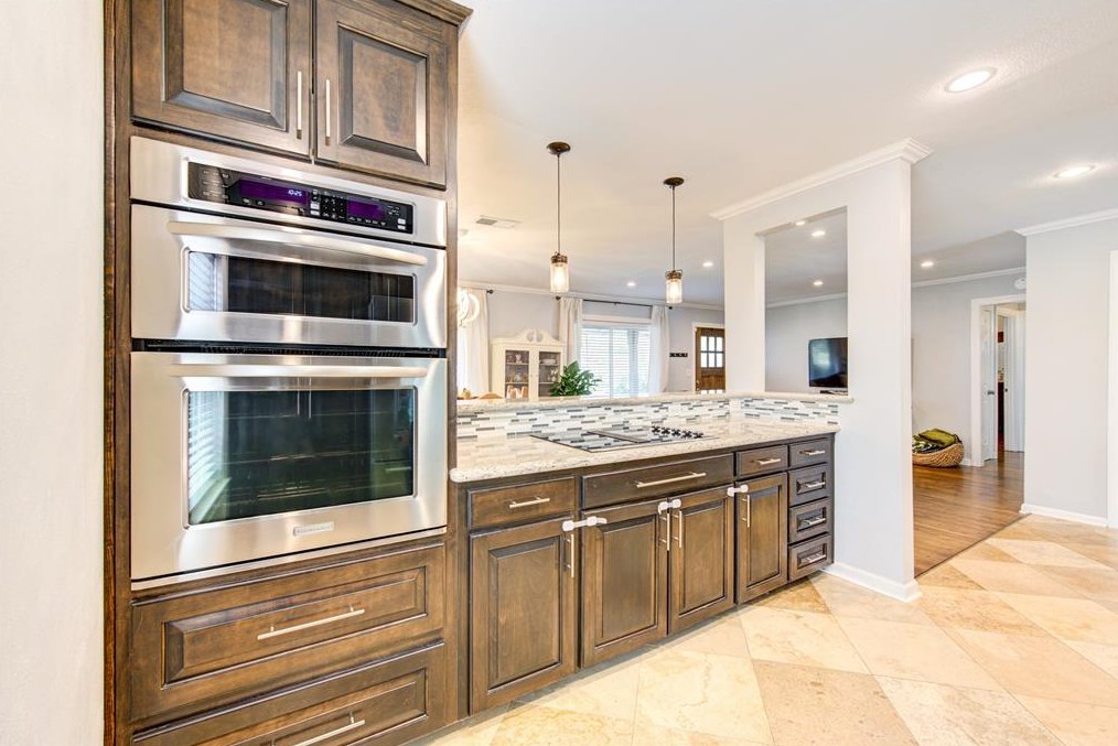 1619 Wakefield Dr, Houston TX  77018-5251 exterior