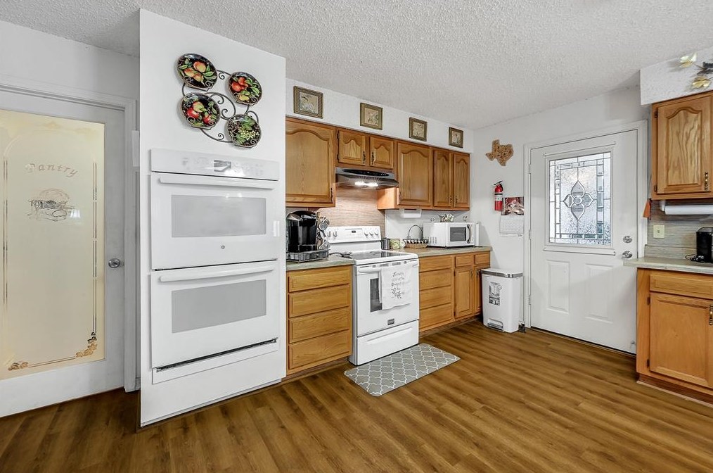 8503 Havner Ct, Houston TX  77039 exterior