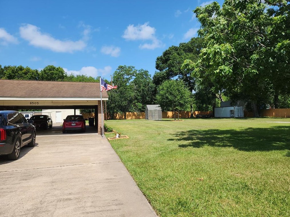 8503 Havner Ct, Houston TX  77039 exterior