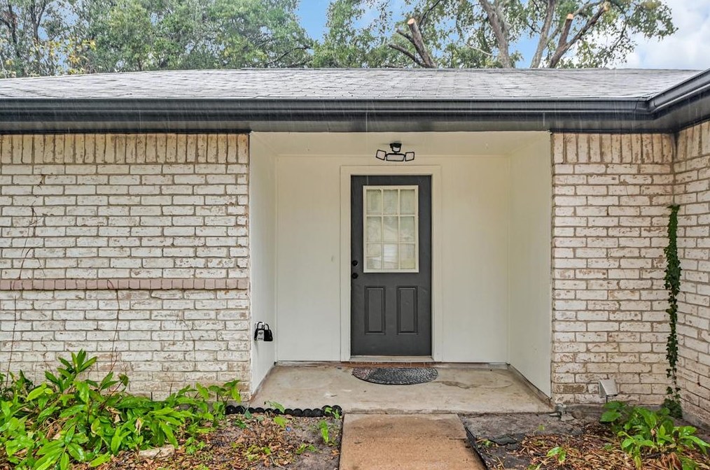 13706 Cologne Dr, Houston, TX 77065