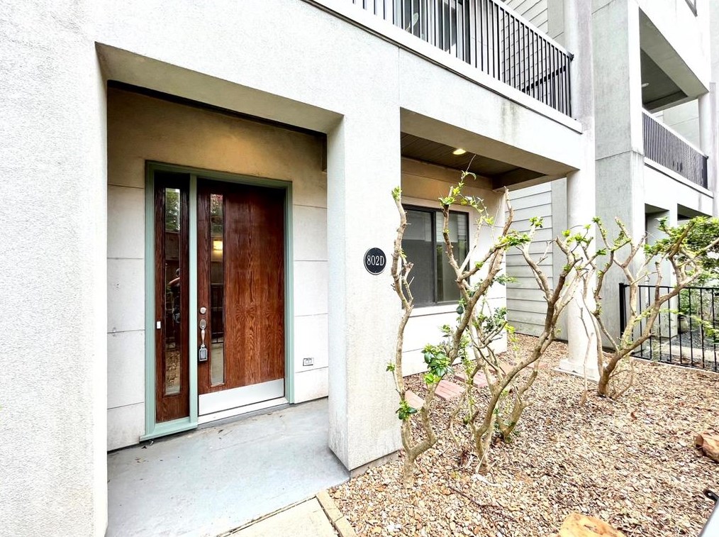 802 Waverly St, Houston, TX 77007-1453