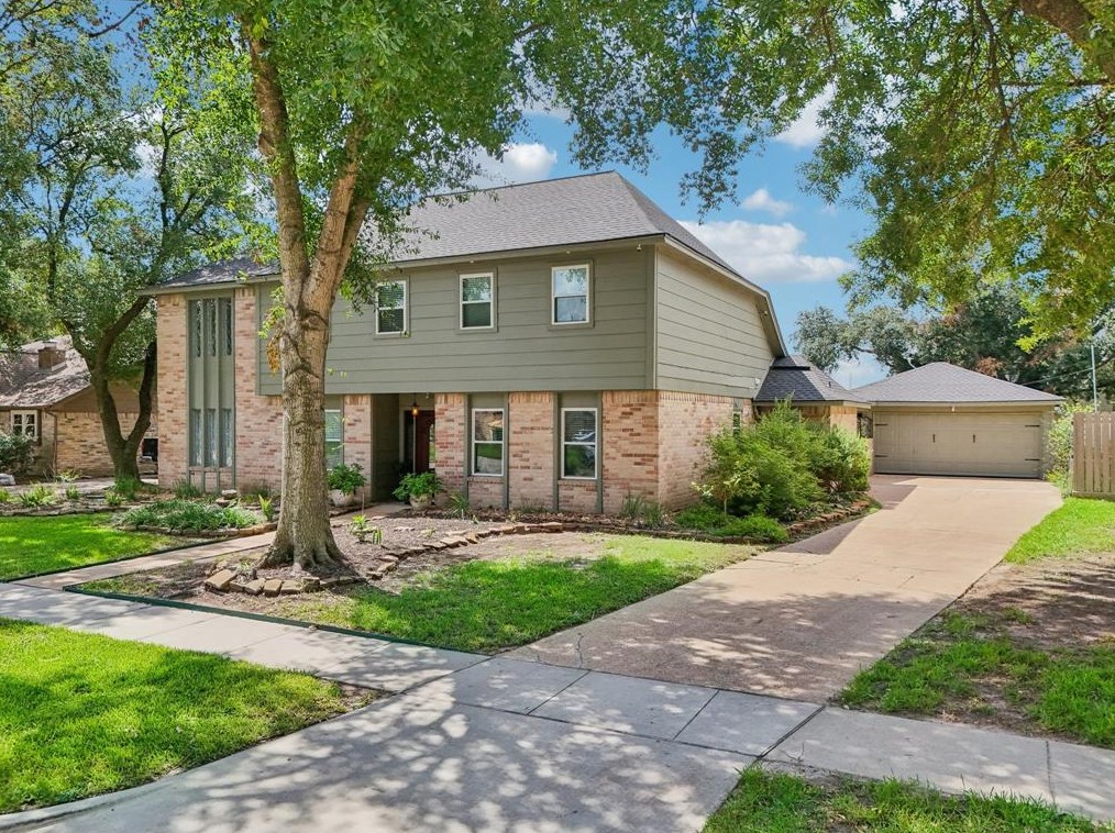 16229 Singapore Ln, Houston TX  77040-2041 exterior