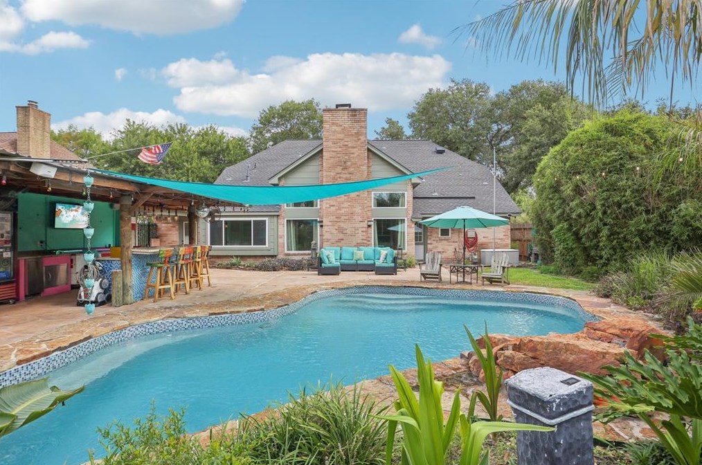 16229 Singapore Ln, Houston TX  77040-2041 exterior